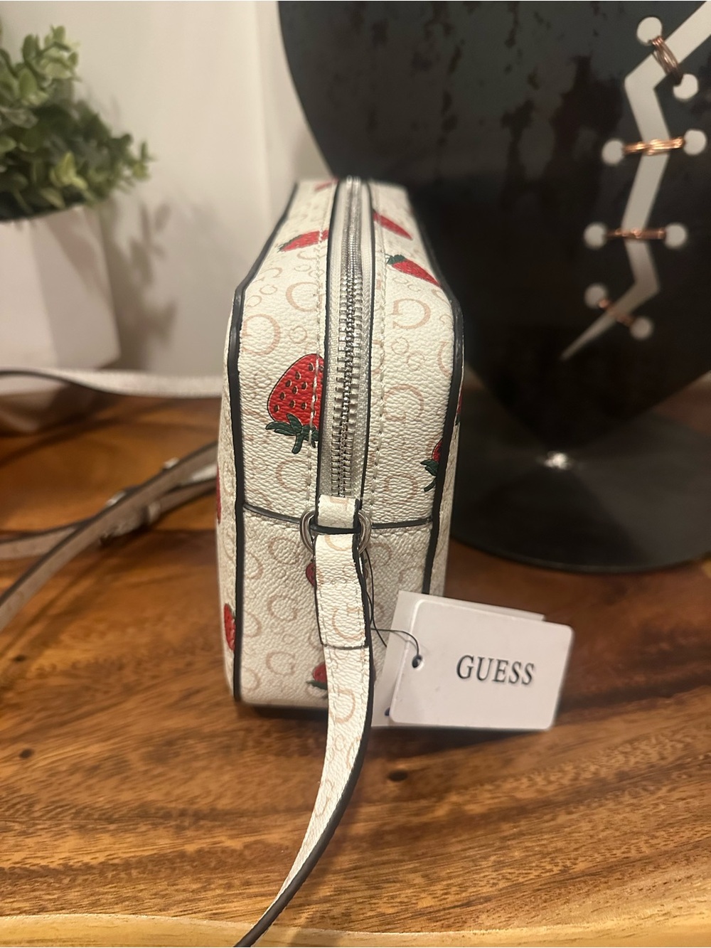 Guess Layla Strawberry Print Crossbody Bag White Red Summer Purse - Picture 7 of 12